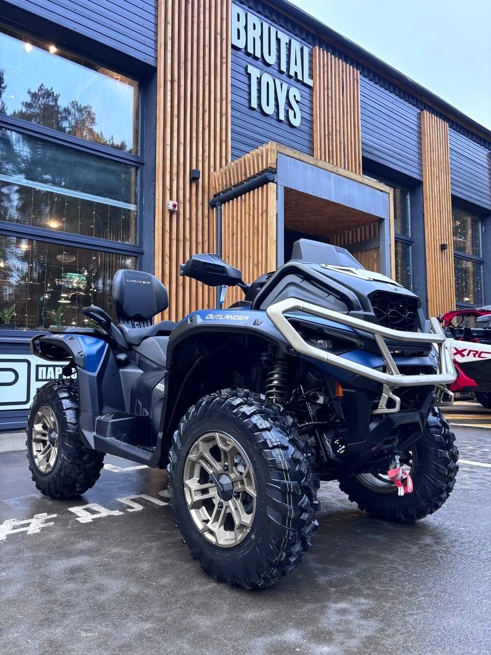 CAN-AM Outlander Limited 1000R MUD Smart-Shox 2026