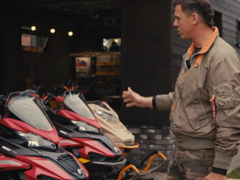 Какой снегоход купить: особенности и критерии выбора