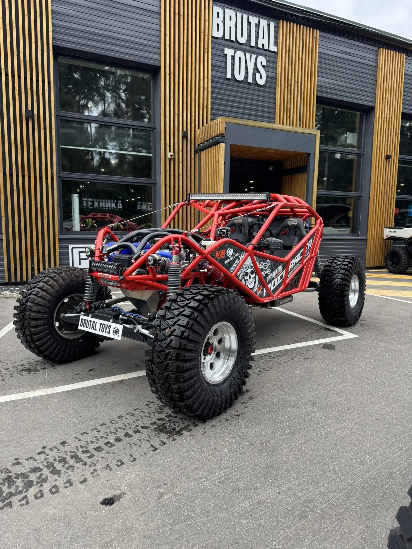 Constrictor MS RockRacer 4,3L 300HP Red