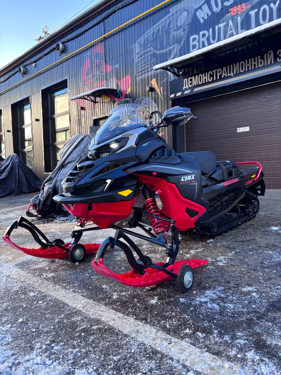 LYNX Brutal RE 850 E-TEC 2026