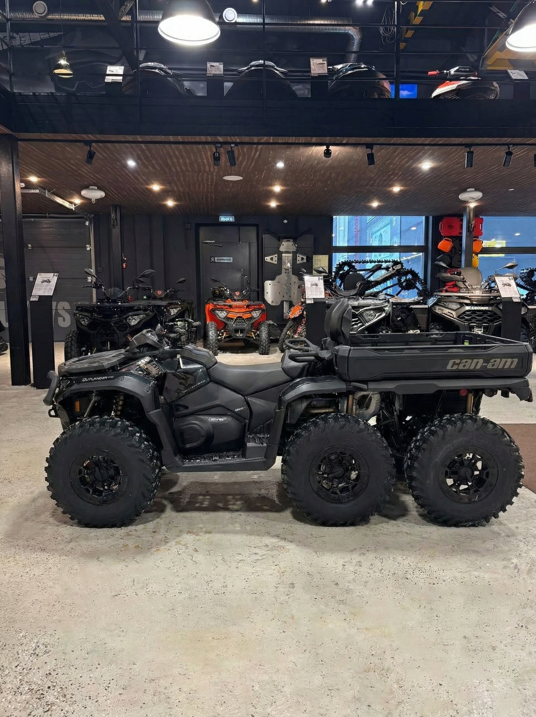 CAN-AM Outlander MAX 6×6 Backcountry 1000R T 2026