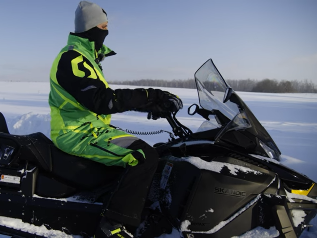 Тест-драйв снегохода перед покупкой Тест-драйв снегохода перед покупкой