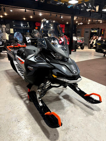 LYNX 69 Ranger Pro 900 ACE