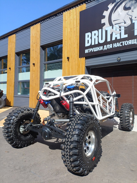 Rockracer 4,3L 300HP