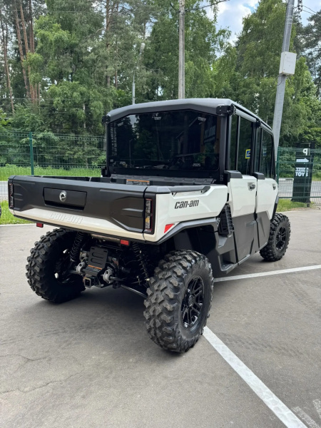 CAN-AM Defender MAX Limited HD11 2026