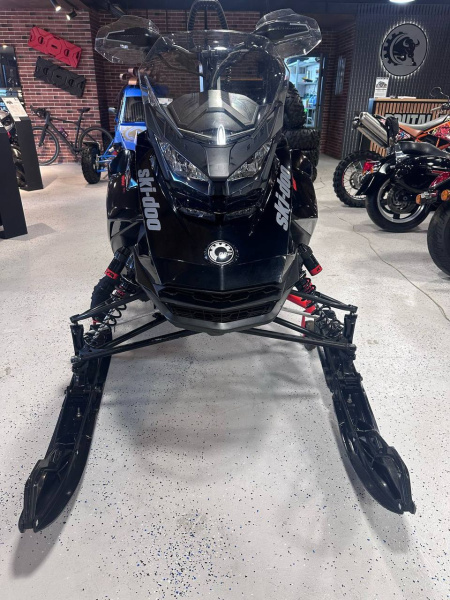 SKI-DOO MXZ X-RS 850 E-TEC 2022 SKI-DOO MXZ X-RS 850 E-TEC 2022