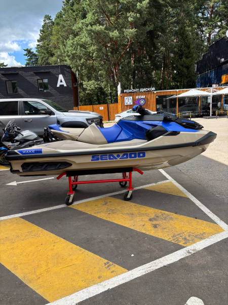 SEA-DOO WAKE PRO 230