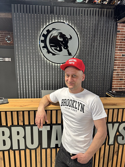 Александр Петров