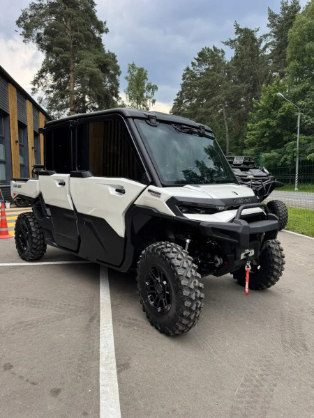 CAN-AM Defender MAX Limited HD11 2026