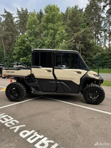 CAN-AM Defender MAX Limited HD11 2026