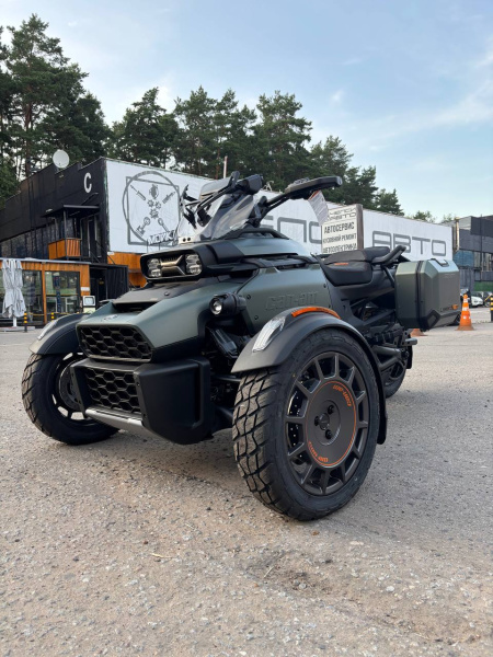 Can-Am CANYON RED ROCK 2025 