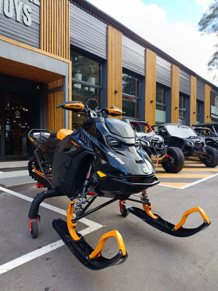 SKI-DOO Summit X Expert 165 850 E-TEC 2024