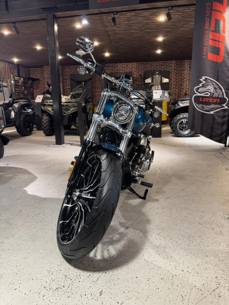 Harley-Davidson Breakout 2025