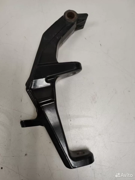 Кулак поворотный правый для Ski-Doo Freeride 2022 бу