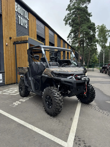 CAN-AM Defender XMR HD11 with half-doors 2026