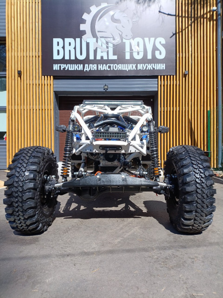 Rockracer 4,3L 300HP