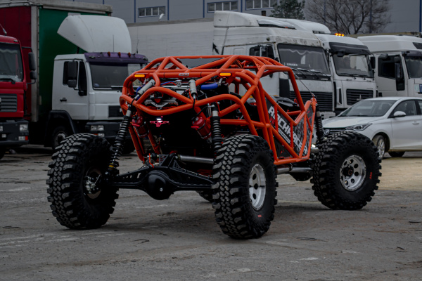 Constrictor MS RockRacer 4,3L 300HP Orange