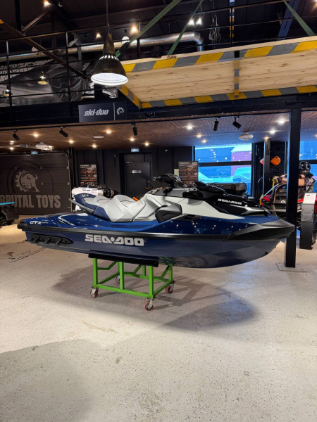 SEA-DOO GTX 300 LTD 2024