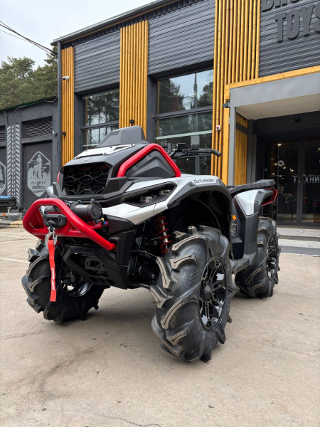 BRP CAN-AM Outlander XMR 1000R