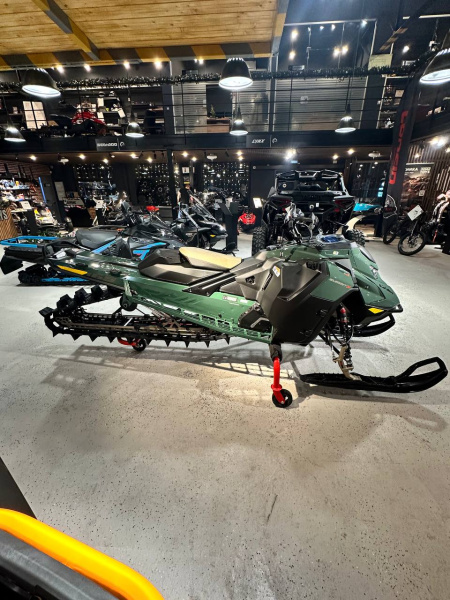 SKI-DOO Summit X with Expert Package 165 850 E-TEC Turbo R 2026 с ЭПСМ