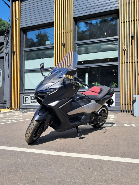 Yamaha TMAX 25th Anniversary 2026