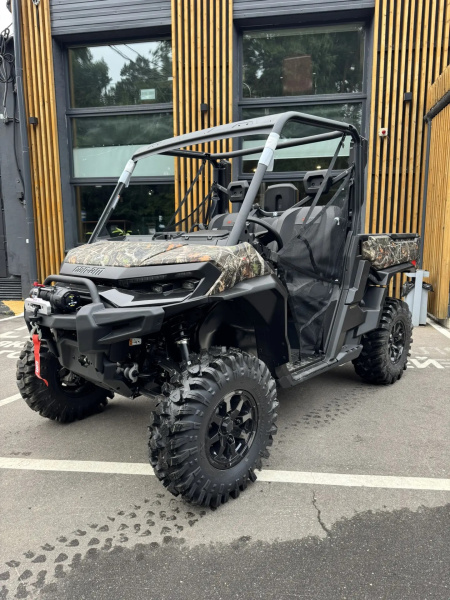 CAN-AM Defender XMR HD11 with half-doors 2026