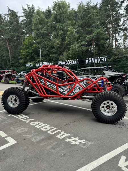 Constrictor MS RockRacer 4,3L 300HP Red