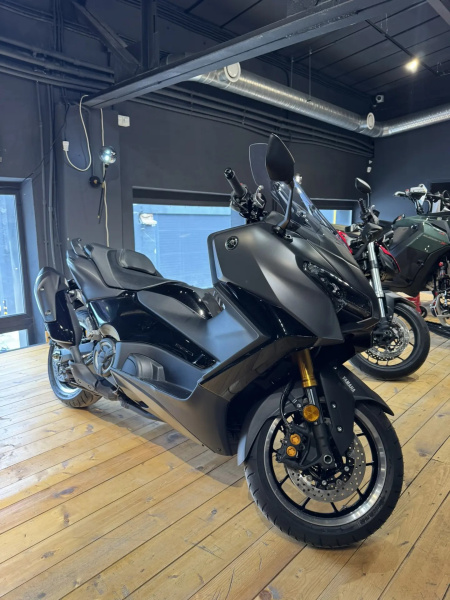 Yamaha TMAX 560 Tech MAX 2026