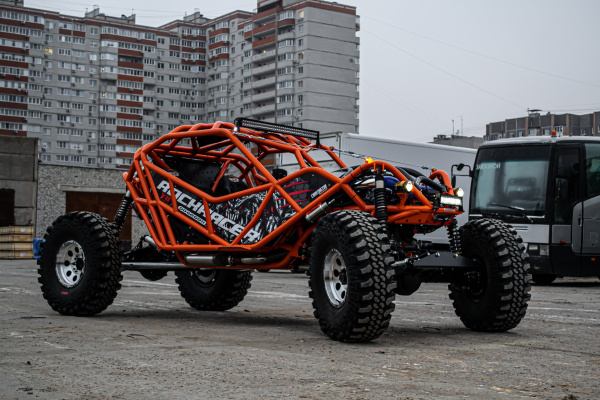 Constrictor MS RockRacer 4,3L 300HP Orange