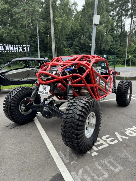 Constrictor MS RockRacer 4,3L 300HP Red