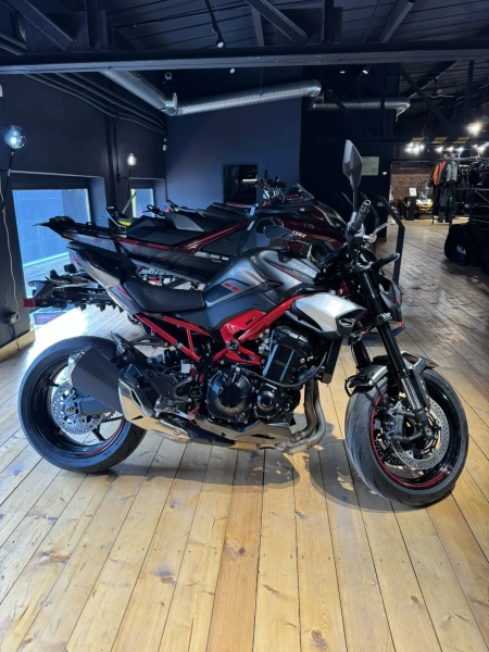  Каwasаki Z900 2025