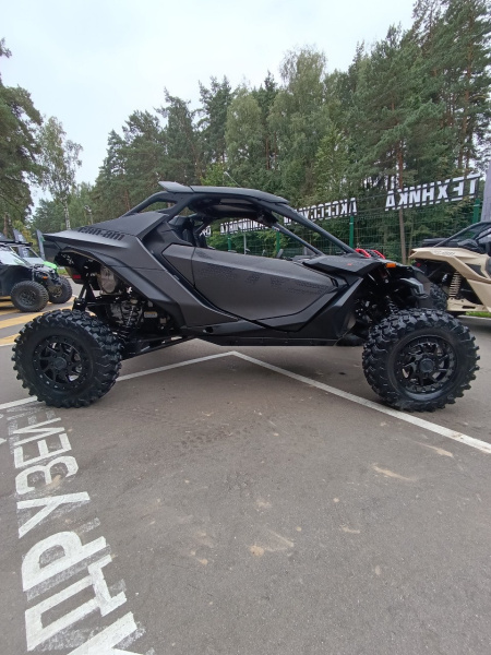 CAN-AM MAVERICK R X-RS Smart-Shox 2025