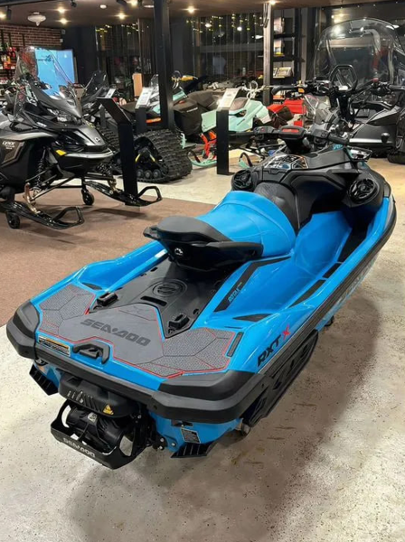 SEA-DOO RXT-X 325 2026