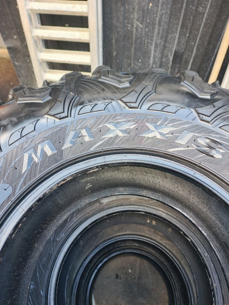 Шины Maxxis Carnivore RT 255/90 R14 Б/У