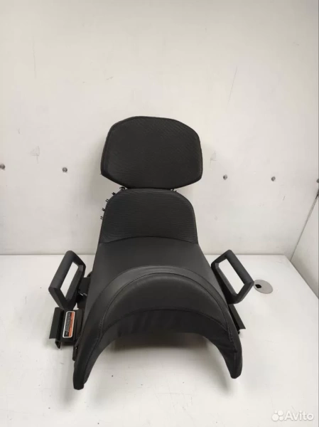 Сиденье с высокой спинкой BRP Ski-doo