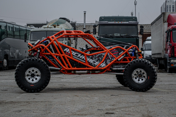 Constrictor MS RockRacer 4,3L 300HP Orange