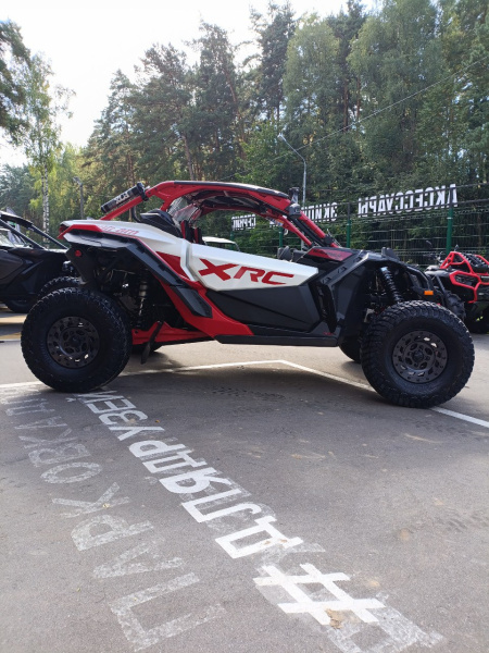 CAN-AM Maverick X RC
