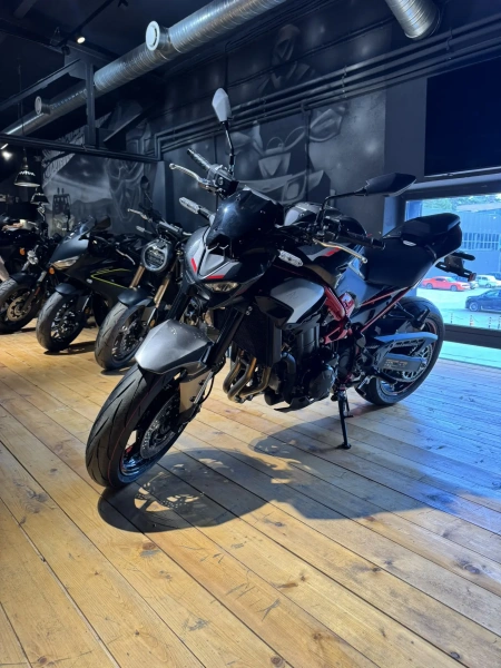 Каwasаki Z900 2025