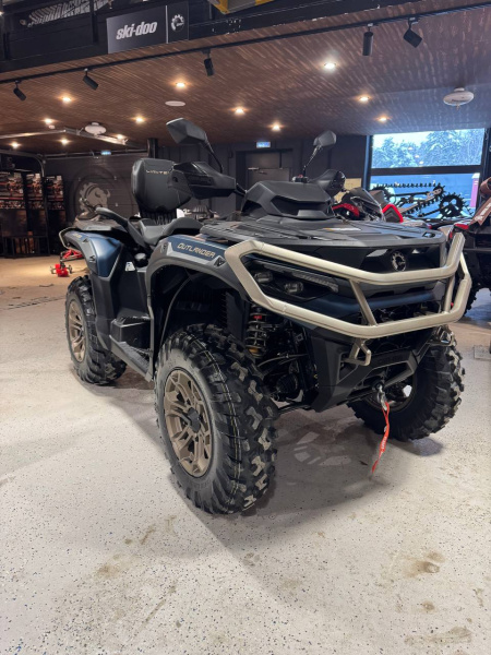 CAN-AM Outlander MAX 1000R Limited Smart-Shox 2026