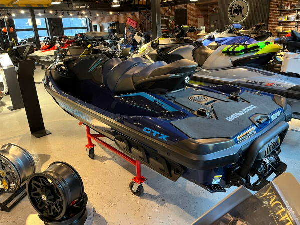 SEA-DOO GTX 230 2025