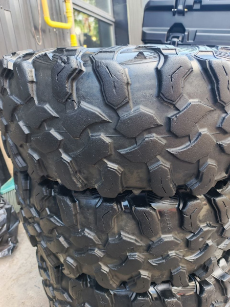 Шины Maxxis Carnivore RT 255/90 R14 Б/У