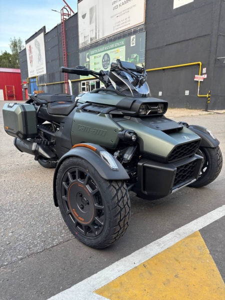 Can-Am CANYON RED ROCK 2025 