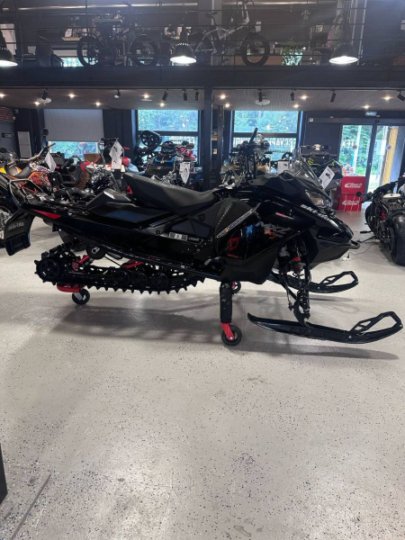 SKI-DOO MXZ X-RS 850 E-TEC 2022 SKI-DOO MXZ X-RS 850 E-TEC 2022